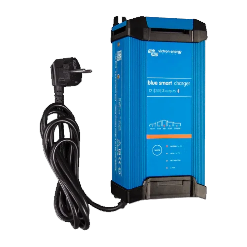 Victron Blue Smart IP22 12/20 (3) | Tres salidas, carga precisa